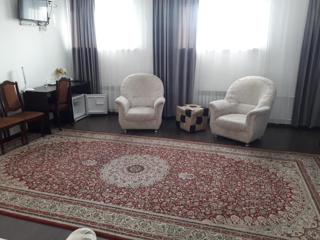 Altyn Orda Hotel Petropavlovsk Ngoại thất bức ảnh
