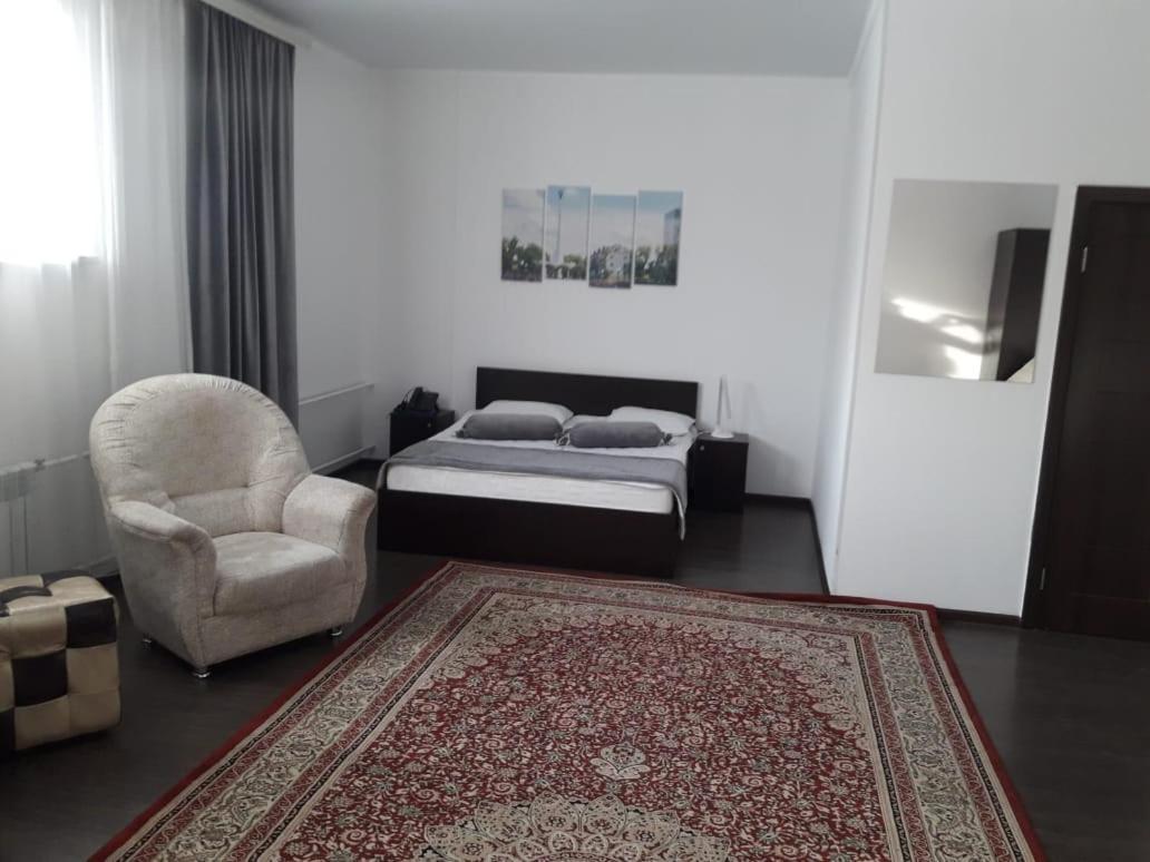 Altyn Orda Hotel Petropavlovsk Ngoại thất bức ảnh